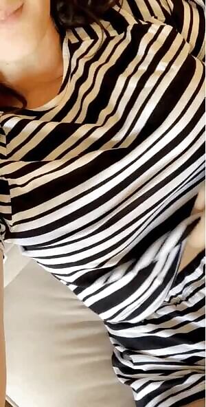 Peek a boobs !