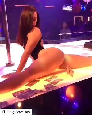 Ass - stripper Russialit