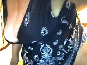 big beautiful woman want show her huge ass to know your opinion