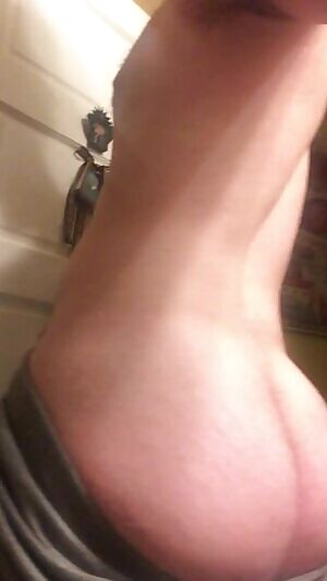 Kept these sweats on all day thinking about taking this video 😅