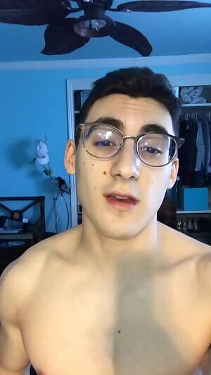 Coe sit on my face 😏