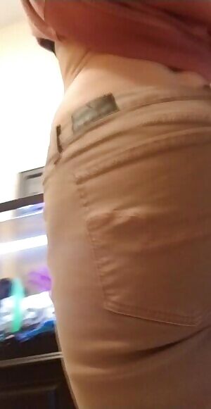 What's the first thing you do when you get home? 37 🤔🏡😊