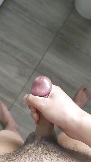 My Kik is abccdd224. If you wanna exchange pics/videos with my smaller Asian penis. Or just chat :)