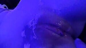 Here’s my pussy covered in a thick load rom last night. 🤤😈