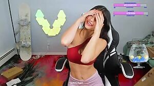 twitch egirl flashing hot armpits