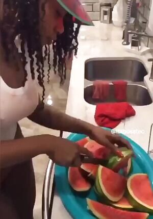 Can't see a watermelon in the same way after watching this