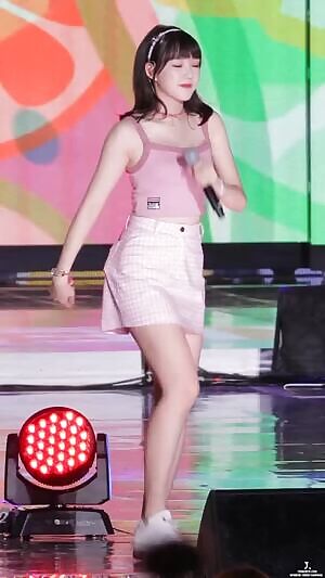 yerin - boob bounce