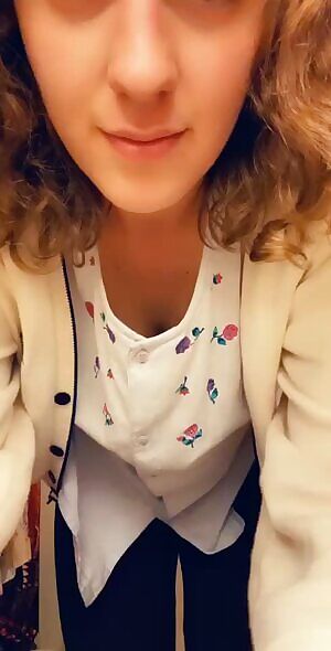 Are my hips thick enough to be considered or child bearing? No kids yet, but that’s the goal someday with the right partner 🌞