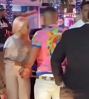 Nickis ass is so big