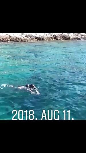 ALETTA an amphibious woman - with big ass - in the Adriatic sea