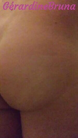 Showing my bleached boipussy. Tell me if you like and upvote for more 💋