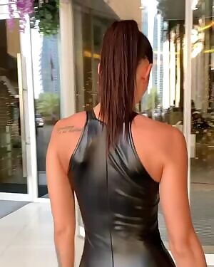 That sexy bimbo walk