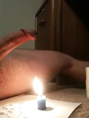 I spent my Sunday morning trying not to burn my cock.