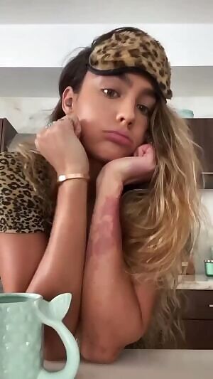 the way she jerks my cock