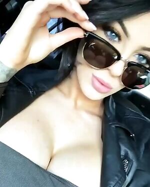 Blue eyes and fat tits