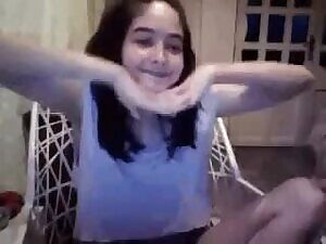 Anybody knows who she is?!