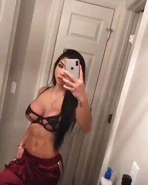 Lexi Vixi blowing a kiss