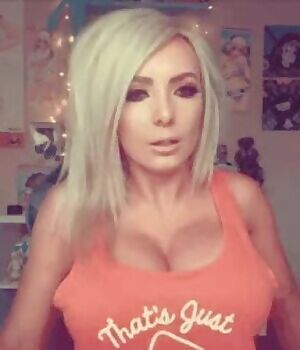 Jessica Nigri loves titfuck