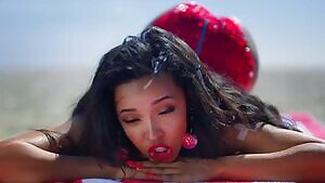 Tinashe wants you to fuck her ass