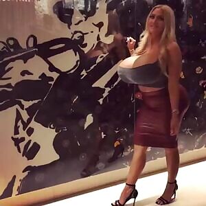 Bimbo goddess silicone whooty