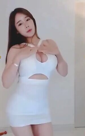 Damn her skirt is tight and short