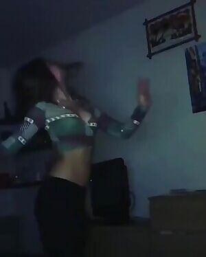 Her momma taught her how to dance right