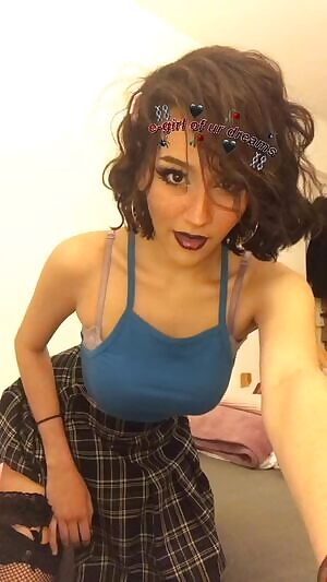 by this time, I had already drooled half my lipstick off, as u can see 💕