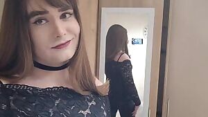 First ever gif, so I decided to go back to my first ever outfit. Do my legs trap you in these leggings? 😏