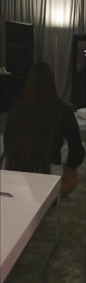 I wanna lick Ariana Grande’s asshole so badly