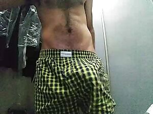 it makes a fun sound when it pops out