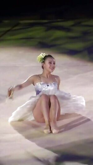 sexy and cute Son Yeon Jae