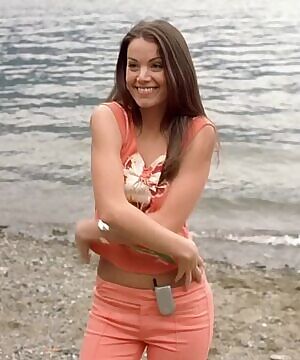 Erica Durance -- House of the Dead