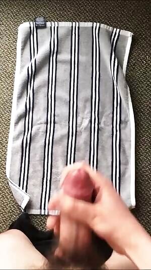 Still making more for you guys! Sprinkler mode this time. Started coming out a bit at 0:20 and then went full cannon. Slowmo reccomended.