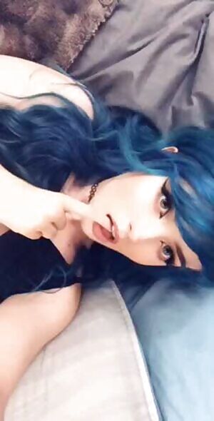 Choke me, make me wet. 😈