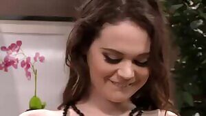 Tessa Lane reveals her tits