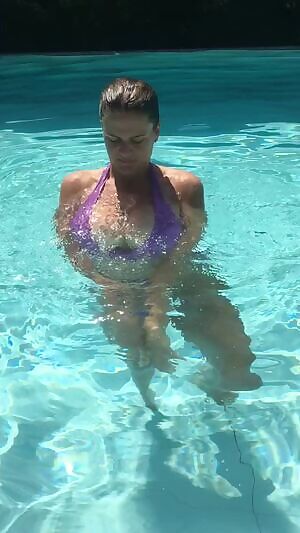 Some of you probably wonder, “does it get old having fake boobs?” the answer is no, never. lol