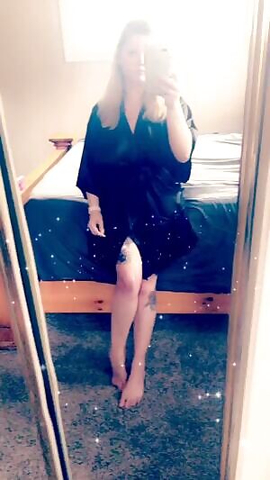 Happy #TittyTuesday babes! 🥳