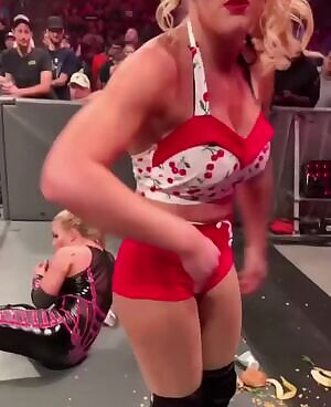 Giving the front a whiff of Lacey