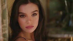 Hailee Steinfeld