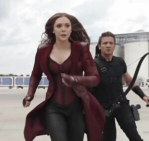 Elizabeth Olsen running