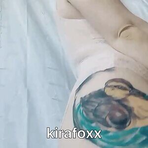Booty gif! ✧ I know my shaking skills are low tho ~ by Kira Foxx