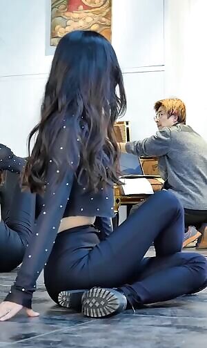 Chloris - Donna is Fuckin Sexy