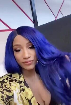 “But you can’t afford me” - What would you try to buy from Sasha? 👀