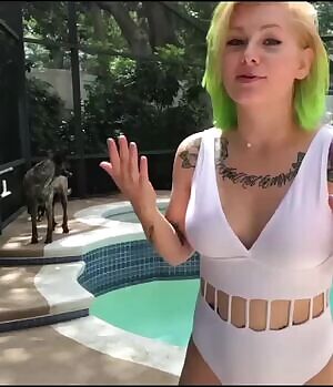 Shannon Taylor letting you get a good look at her amazing qualities