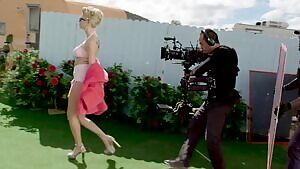 I want Taylor Swift walking on me