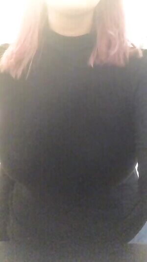 Turtlenecks make me feel like I’m hiding a secret 🤫
