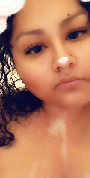 Birthday girl waiting or her present in the shower 😼😼😘😘