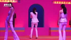 TWICE - Tzuyu, Jeongyeon & Momo