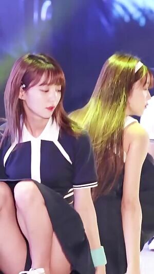 Oh My Girl - Binnie & Yooa