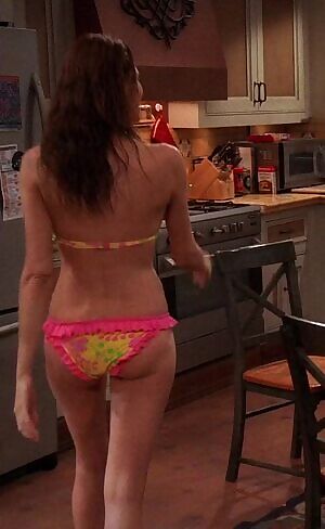 April Bowlby bikini plot on Two and a Half Men